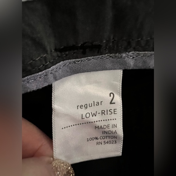 NWT Y2K Old Navy Low Rise Roll-Up Cargo Pants Size 2 - Picture 9 of 15